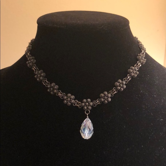 Choker Necklace with Crystal Pendant - Picture 8 of 8